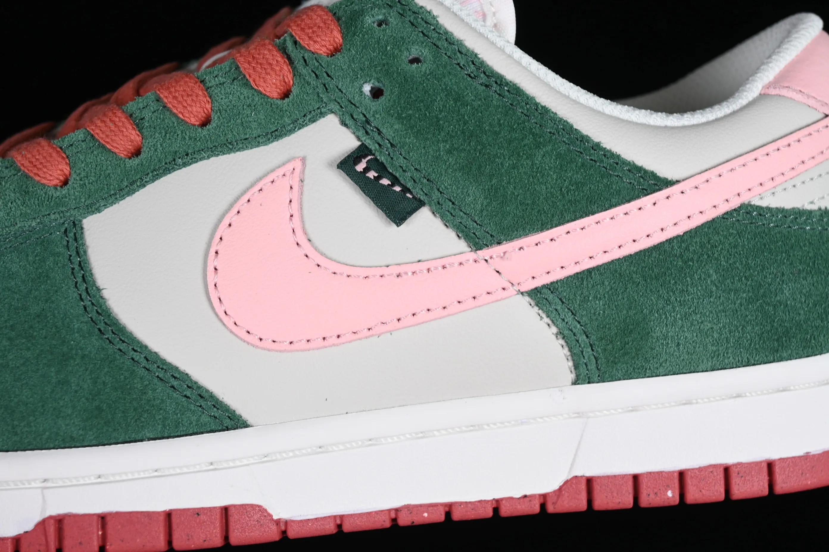 All Categories Nk SB Dunk Series Nk SB Dunk Low Low-top sneakers Nk Dunk Low "All Petals United" Sonorous Rose SB low-top casual sneakers FN8923-061